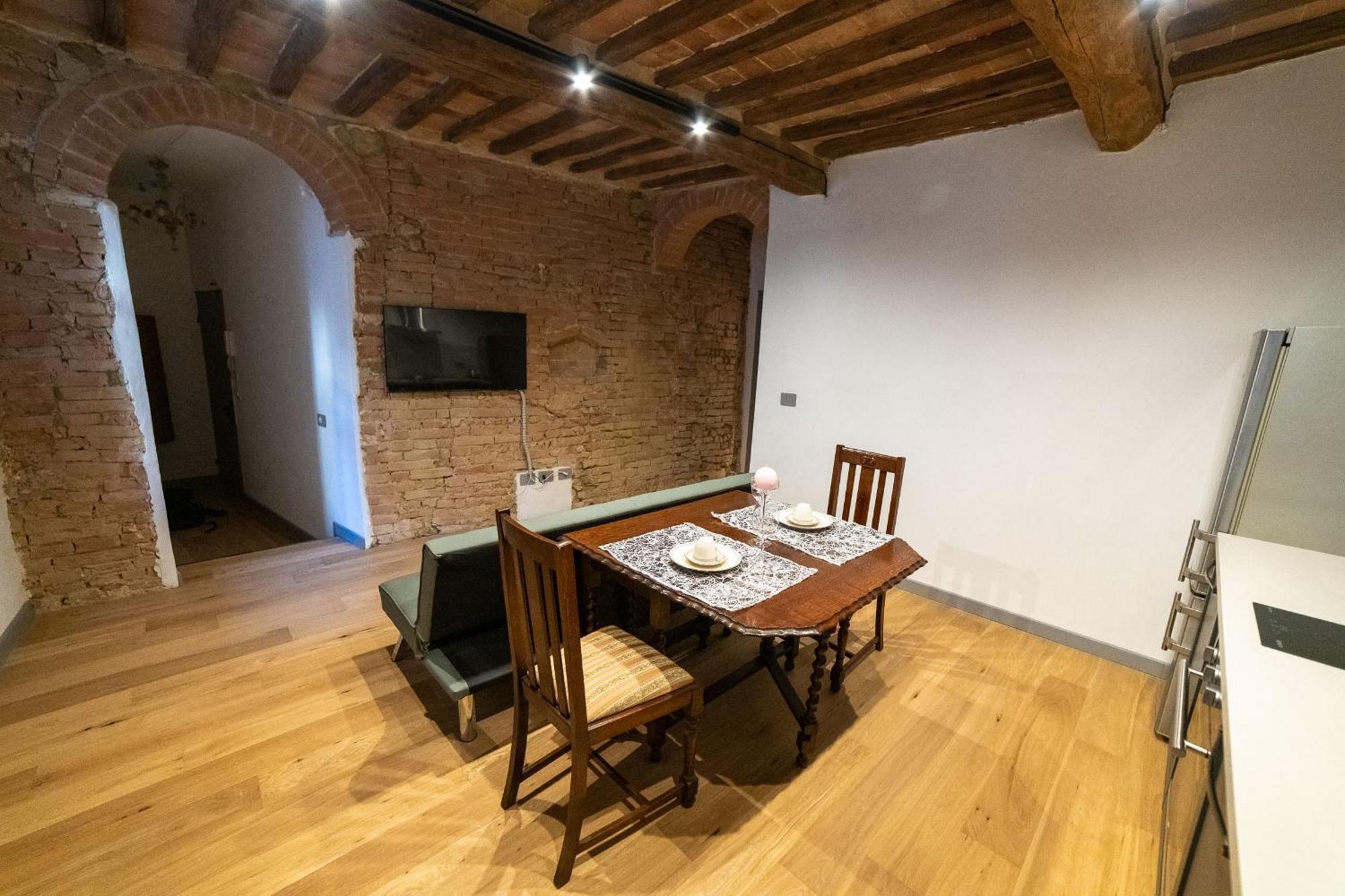 The Rose Suite Siena Luaran gambar