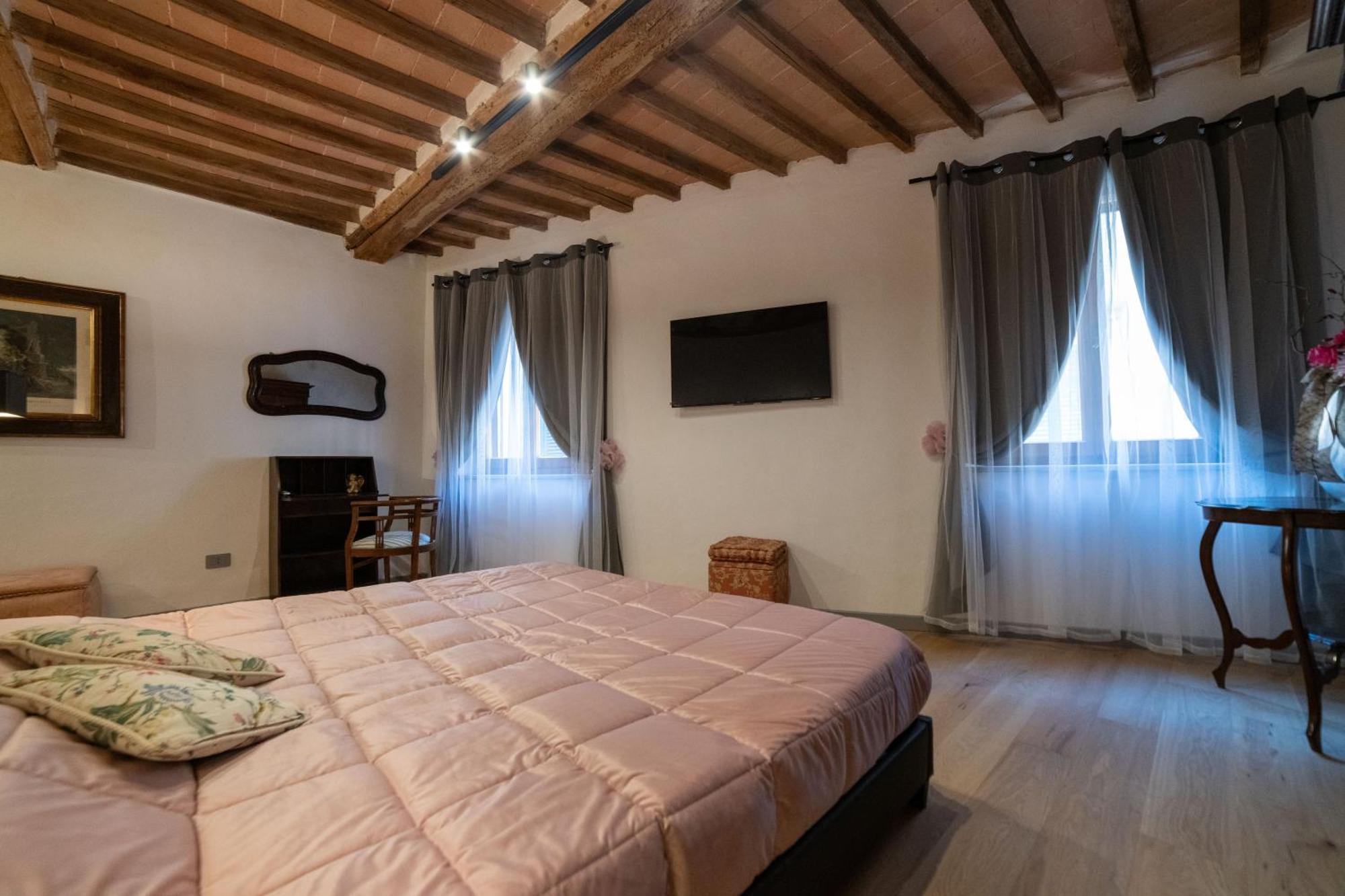 The Rose Suite Siena Luaran gambar