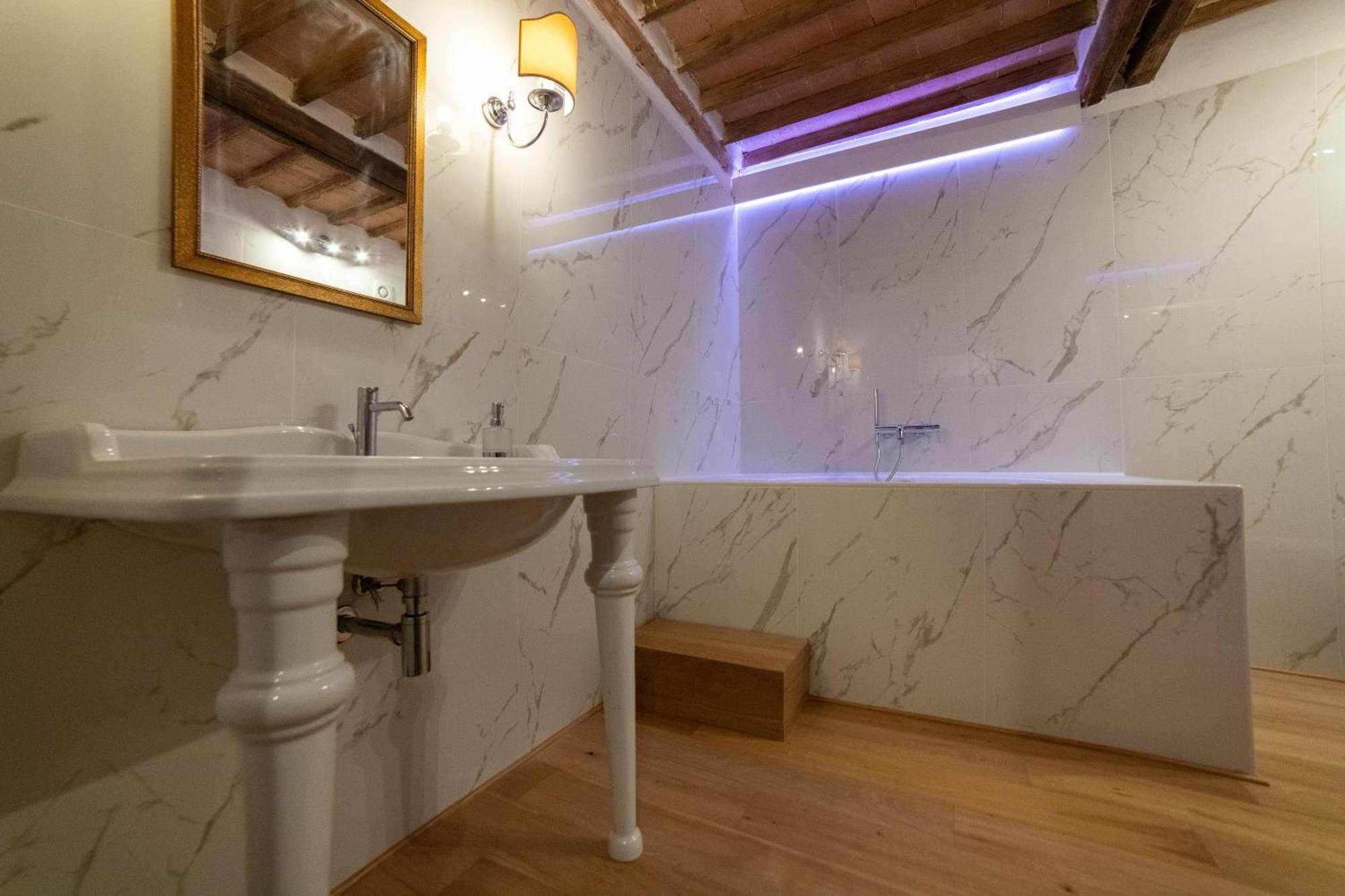 The Rose Suite Siena Luaran gambar