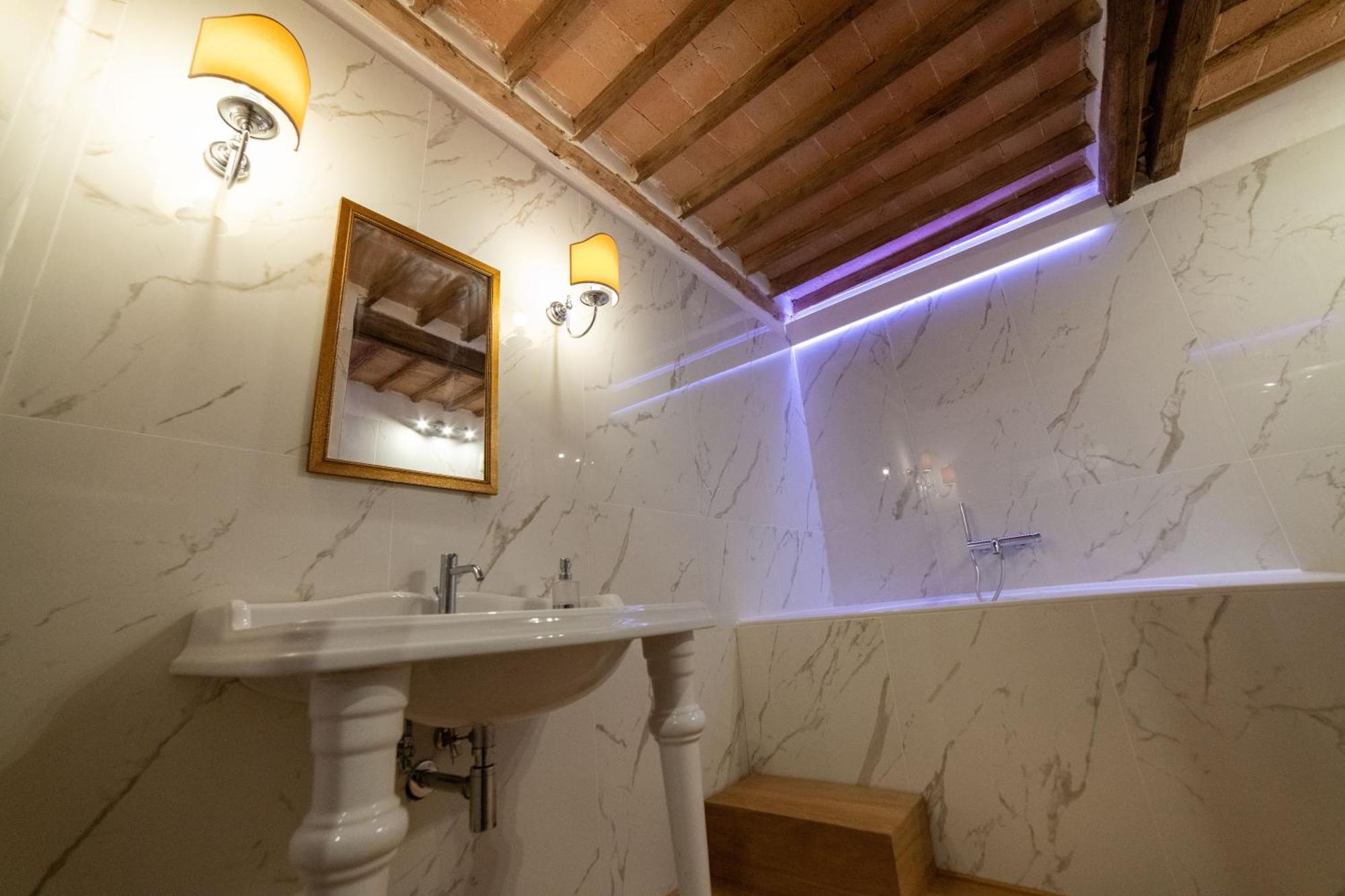 The Rose Suite Siena Luaran gambar